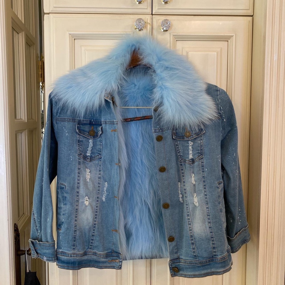 two in one jacket, wear real fur, wear jean jacket, or wear both together